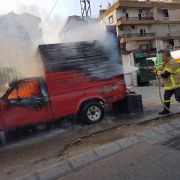 حريق داخل سيارة من نوع فان في البوشرية