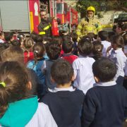 تلاميذ مدرسة السيدة الزهراء يتلقون إرشادات توعوية حول مبادئ الإطفاء