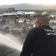 حريق داخل مخيم للنازحين السوريين في المرج