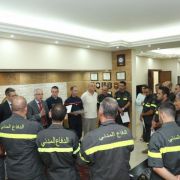 تسليم إفادات لعناصر في الدفاع المدني تابعوا تدريبات حول حرائق الأحراج