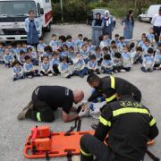 تدريب تلامذة مدرسة الامجاد في البرج الشمالي على الإطفاء والإسعاف