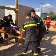 تدريبات مع قوات اليونيفيل / وحدة الطوارئ العسكرية الإسبانية حول الإطفاء والإنقاذ والإخلاء