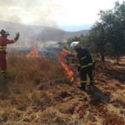 تدريبات مع قوات اليونيفيل / وحدة الطوارئ العسكرية الإسبانية حول الإطفاء والإنقاذ والإخلاء