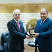 العميد خطّار كرّم شارل عربيد لدعمه المستمر للدفاع المدني