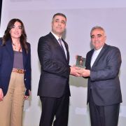 العميد نبيل فرح مدير عام الدفاع المدني بالتكليف.. مكرماً في جامعة سيدة اللويزة NDU