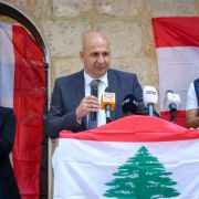 المدير العام للدفاع المدني يطلق حملة تشجير من دارة الشيخ ياسين جعفر في كرم شباط