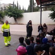 تدريب تلامذة  الاخوة اللبنانية  على الإطفاء